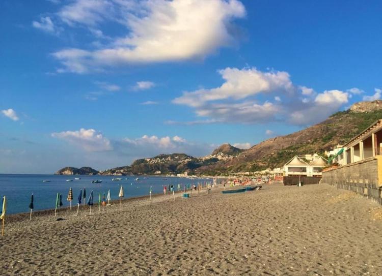 Casa vacanze A Milorda Letojanni Esterno foto