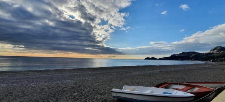 Casa vacanze A Milorda Letojanni Esterno foto